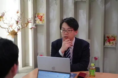 インタビュー中の様子