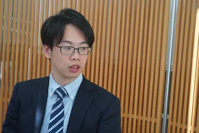 インタビュー中の様子