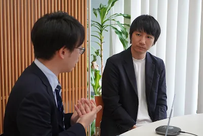 インタビュー中の様子